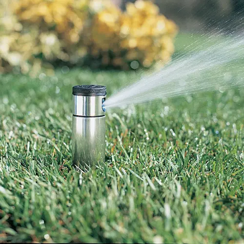 hunter-i-20-getrieberegner-im-rasen