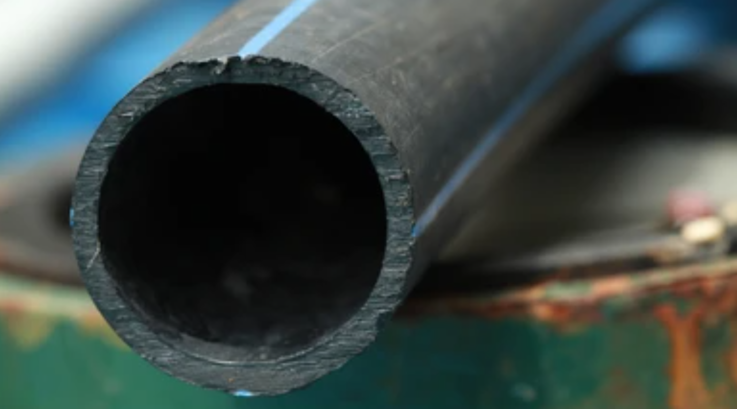 nahaufnahme-pe-rohr-bewaesserung