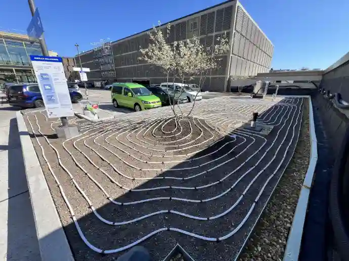 ordentlich-verlegte-hunter-eco-wrap-tropfleitung-vor-gebaeude