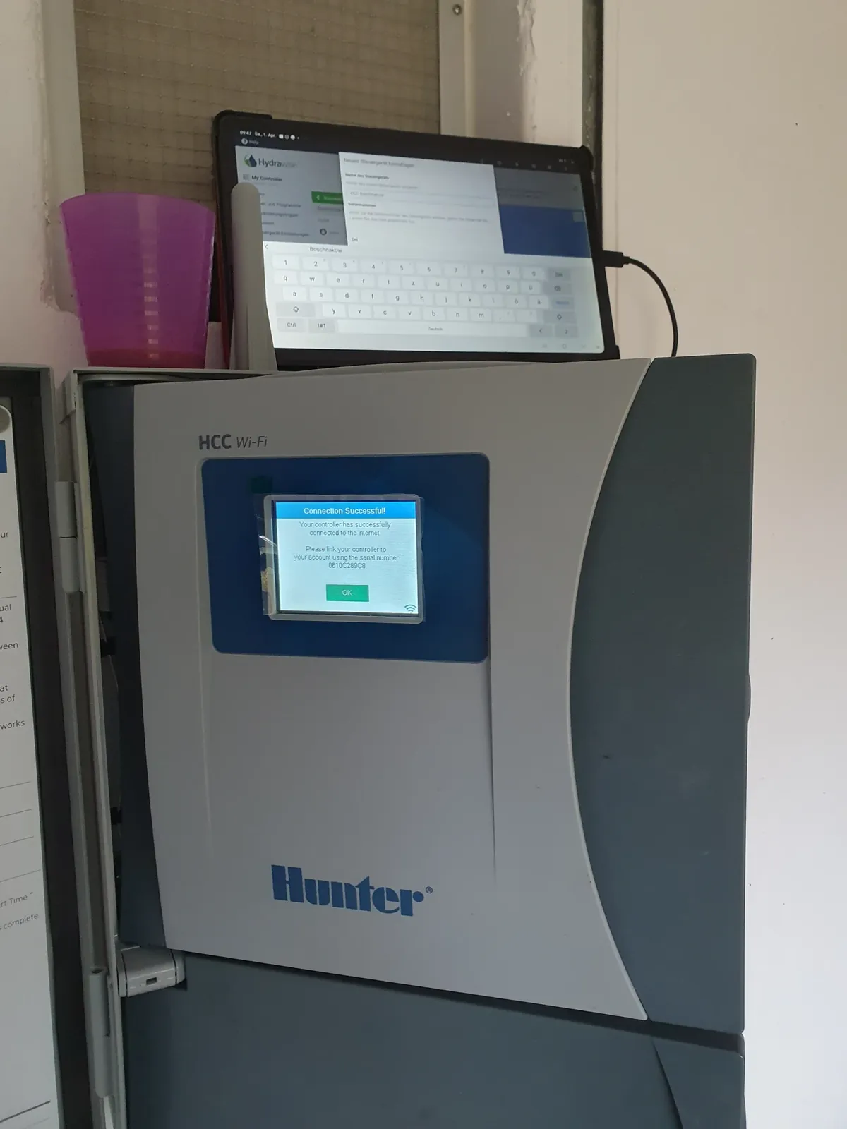 Hunter Steuergerät an der Wand montiert und verkabelt